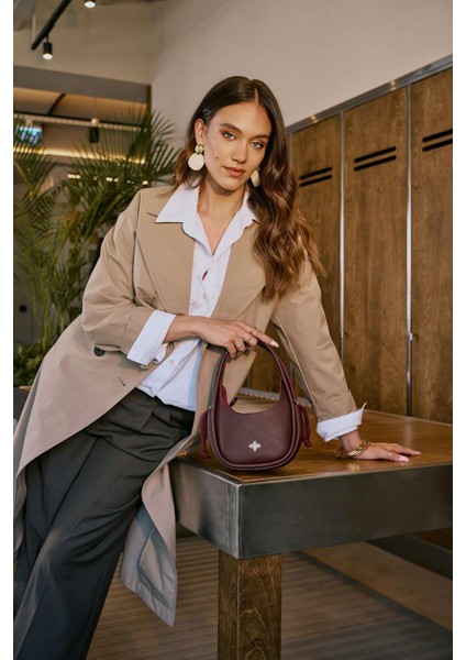 Kadın Çapraz Askılı El ve Omuz Çantası