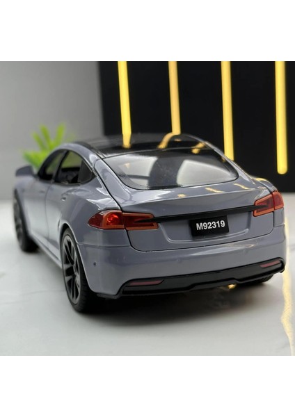 1:24 Tesla Model S Minyatürleri Simülasyon Alaşım Metal Pres Döküm Model Araba Ses ve Işık Oyuncak Arabalar Çocuklar Için Erkek Arkadaşı Için Hediyeler C270 (Yurt Dışından) fırsatları