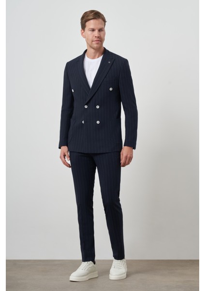 Erkek Lacivert Trend Kruvaze Slim Fit Sivri Yaka Takım Elbise fiyatları