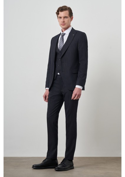 Erkek Lacivert Trend Yelekli Slim Fit Sivri Yaka Takım Elbise