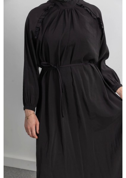 Reglan Kol Fırfır Detaylı Elbise - Siyah