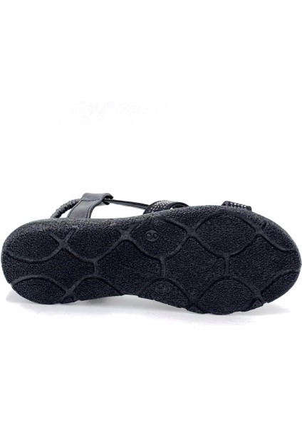 Mavi Poli Hafif Taban Damla Taş Detaylı Kadın Sandalet Siyah indirimleri