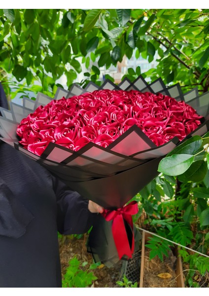90 Lı Isteme Söz Nişan Solmayan Gül Buketi Bordo Dışı Siyah fırsatları