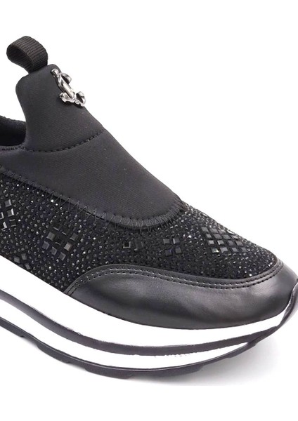 Damla Taş Detaylı Poli Hafif Taban Günlük Kadın Ayakkabı Siyah fırsatları