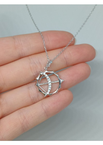 Ok ve Yay Figürlü 925 Ayar Gümüş Kolye – Anlamlı ve Şık Tasarım fırsatları