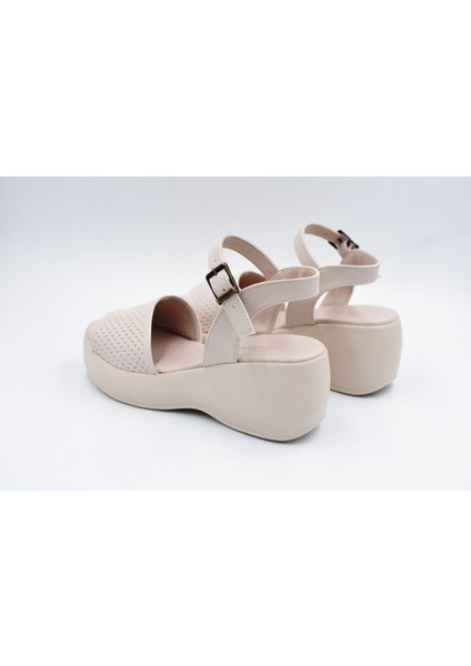 (Shoes) Poli Hafif Taban Dolgu Topuklu Günlük Kadın Sandalet Bej fırsatları