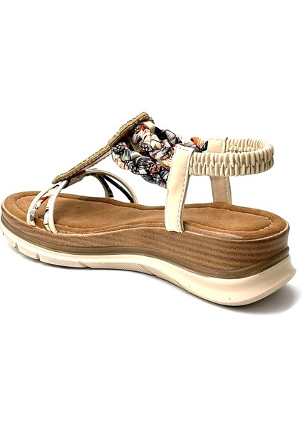 Boncuk Detaylı Lastikli Dolgu Taban Kadın Sandalet Bej fırsatları
