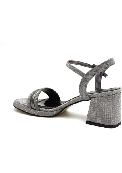 Tek Bant Tokalı Kalın Topuklu Kadın Ayakkabı Platin modelleri