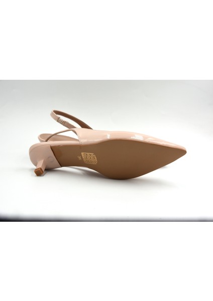 (Pine Cone) Alçak Topuklu Burnu Kapalı Kadın Ayakkabı Ten fırsatları