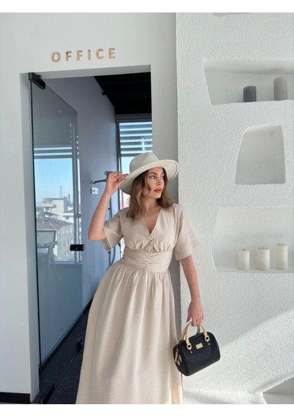 V Yaka Uzun Kloş Çan Modeli Belden Açılan Büzgü Detaylı Kısa Kol Eteği Pileli Günlük Şık Elbise