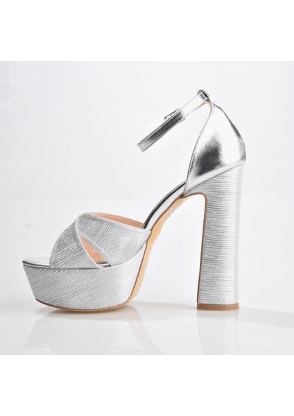 4243 Platform Topuklu Ayakkabı fırsatları