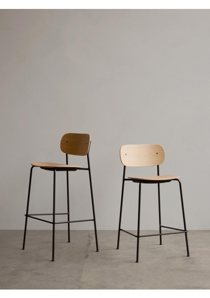 Co Metal ve Ahşap Bar Taburesi - Meşe Kaplama, Zarif Tasarım