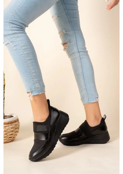 Poli Hafif Taban Günlük Kadın Ayakkabı Siyah