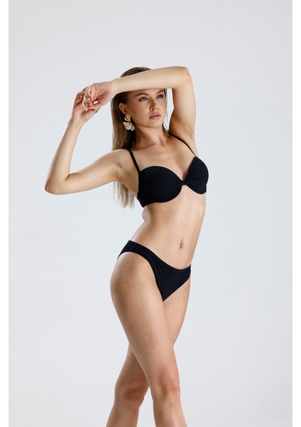 Dekolteli Süngerli Bikini Üstü