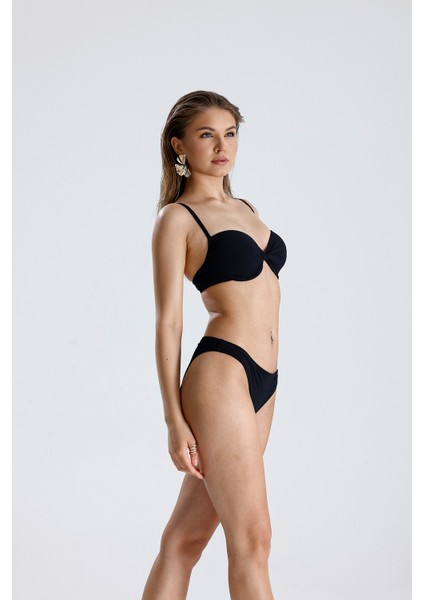 Dekolteli Süngerli Bikini Üstü modelleri