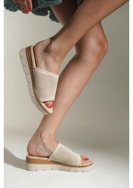 Poli Hafif Taban Günlük Triko Kadın Terlik Bej fırsatları