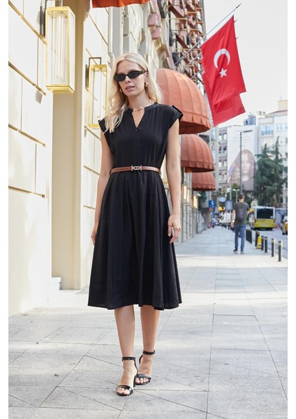 Kadın Ipeksi Modal Kumaş Hakim Yakalı Düşük Omuzlu Önden Fermuarlı Pilikaşeli Elbise(Deri Kemer Dahil)-Siyah