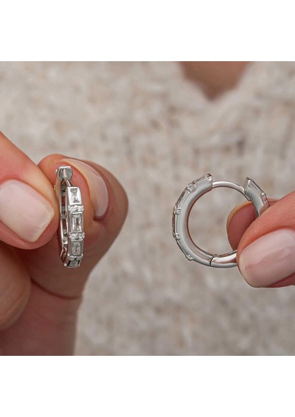 Gümüş Baget Taşlı Halka Kadın Küpe