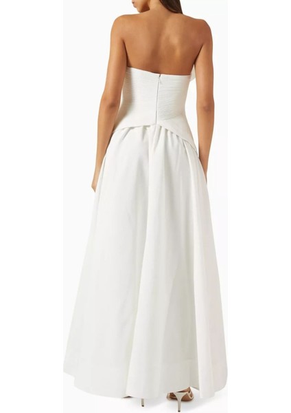 Sageston Pileli Gown, Beyaz Minimal ve Şık Abiye Elbise