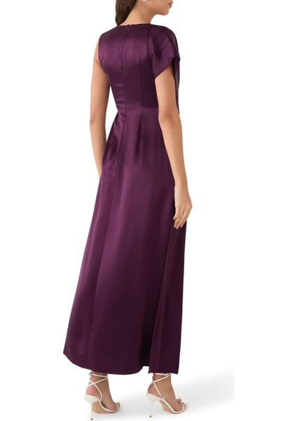 Wombridge Maxi Dress, Modern ve Akışkan Maxi Elbise fırsatları