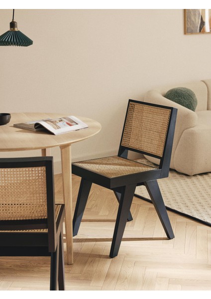 Sissi Döşemeli Ahşap Sandalye – Ikonik Tasarım, Masif Meşe, Oeko-Tex Sertifikalı modelleri