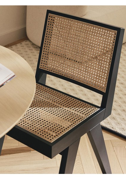 Sissi Döşemeli Ahşap Sandalye – Ikonik Tasarım, Masif Meşe, Oeko-Tex Sertifikalı