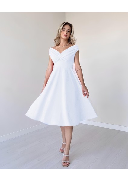 Kruvaze Yaka Midi Boy Beyaz Düşük Omuzlu Eteği Volanlı Kloş Çan Modeli Elbise Nişan Nikah Dış Çekim fırsatları