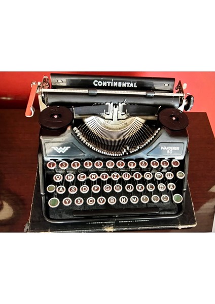 Continental Wanderer 50 Camtuş Çantalı Daktilo - Sorunsuz Çalışır Durumda modelleri