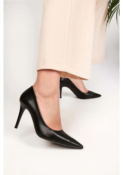 1920 Kadın Klasik Stiletto fırsatları