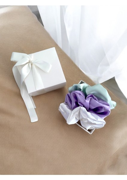 Özel Kutuda Lilac Mist Saten Scrunchie 3’lü Set