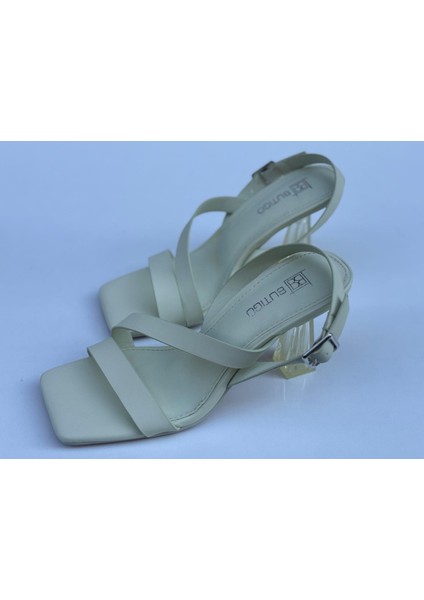 INT1223Y078 3fx Beyaz Kadın Topuklu Sandalet fiyatları