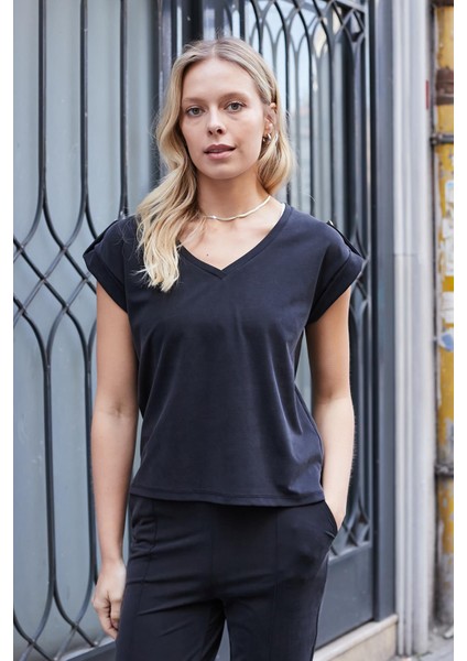 Kadın Modal Ipeksi Likralı Kumaş V Yaka Duble Kollu Apoletli Yanları Yırtmaçlı T-Shirt Bluz-Siyah indirimleri