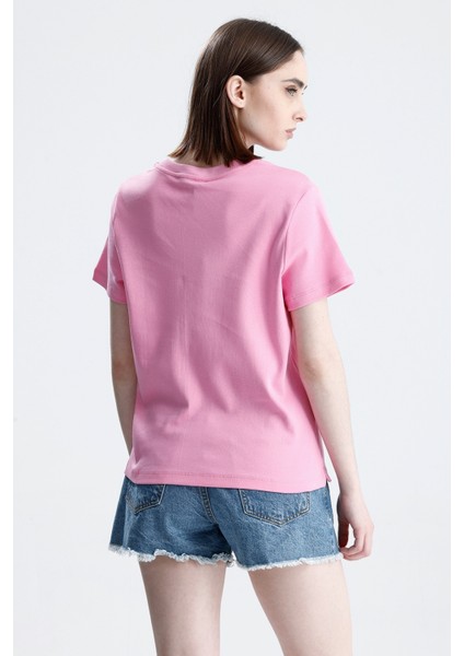 Pembe Regular Fit Basic Kadın T-Shirt %100 Pamuk Yırtmaçlı Kısa Kol Bisiklet Yaka Düz Renk indirimleri