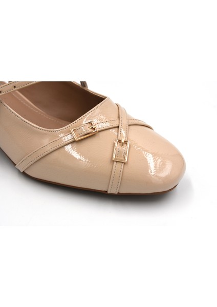 Mare Burnu Kapalı Alçak Topuklu Kadın Ayakkabı Ten indirimleri