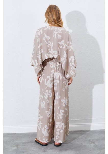 Bej Çiçek Desenli Keten Kimono & Pantolon Ikili Takım fırsatları