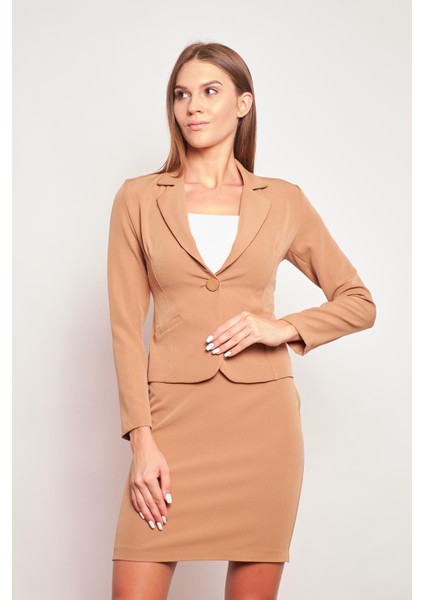 Yakalı Flato Cepli Uzun Kol Pamuklu Kumaş Kısa Blazer Ofis Ceket-Camel