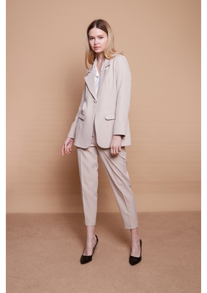 Yakalı Kolu Katlamalı Cep Kapaklı Salaş Boyfriend Oversize Hafif Likralı Kumaş Blazer Ceket-Taş fiyatları