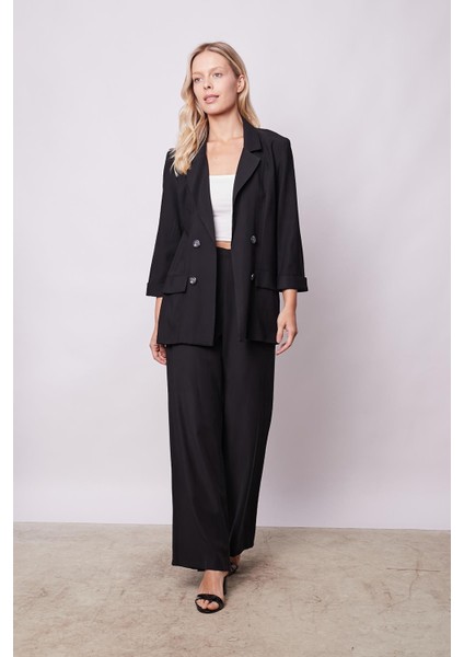 Kadın Ipeksi Dokulu Modal Kumaş Yakalı Cep Kapaklı Oversize Salaş Blazer Ceket-Siyah fiyatları