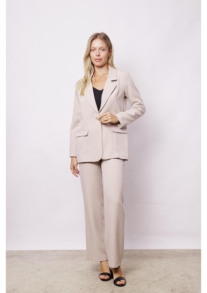 Kadın Yakalı Cep Kapaklı Uzun Kol Hafif Likralı Kumaş Oversize Blazer Ceket(Pantolonu Jument 40075)-TAŞ fiyatları