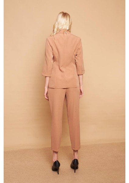 Yakalı Tek Düğmeli Kapri Kollu Kolu Yırtmaçlı Hafif Likralı Kumaş Blazer Ofis Ceket-Camel fiyatları