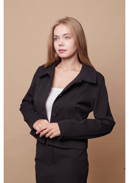 Kadın Likralı Kaşe Kumaş Yakalı Cep Kapaklı Uzun Kol Düğmeli Kısa Blazer Ceket Kaban-Siyah modelleri