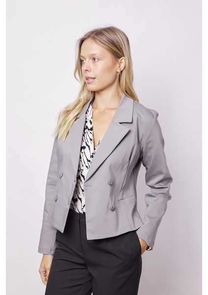 Kadın Yakalı Flato Cepli Uzun Kol Kruvaze Anvelop Hafif Likralı Kumaş Blazer Ceket-Gri fiyatları