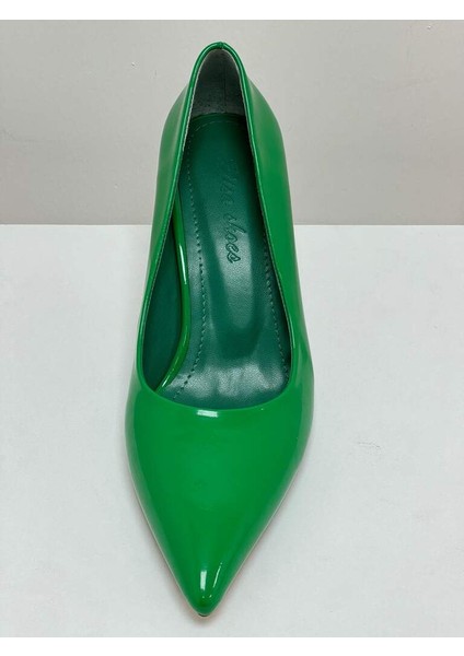 000001 Yeşil Rugan Kadın Stiletto Topuk 6-8 cm Arası