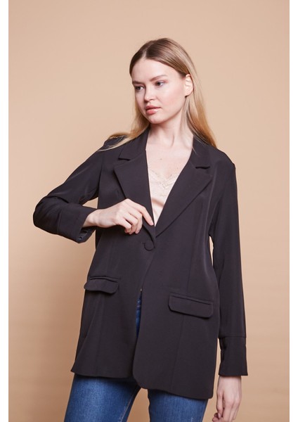 Yakalı Kolu Katlamalı Cep Kapaklı Salaş Boyfriend Oversize Hafif Likralı Kumaş Blazer Ceket-Siyah fırsatları
