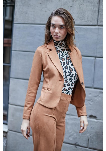Hafif Likralı Süet Kumaş Flato Cepli Uzun Kol Kısa Blazer Ceket-Camel fiyatları