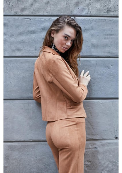 Hafif Likralı Süet Kumaş Flato Cepli Uzun Kol Kısa Blazer Ceket-Camel indirimleri