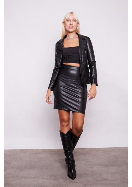 Ekolojik Suni Deri Yakalı Uzun Kol Cepli Blazer Ceket-Siyah