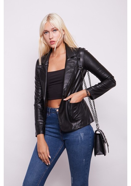 Ekolojik Suni Deri Yakalı Uzun Kol Cepli Blazer Ceket-Siyah modelleri