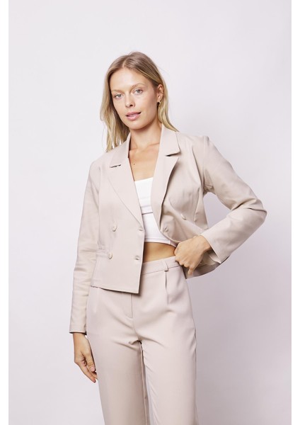 Kadın Yakalı Flato Cepli Uzun Kol Kruvaze Anvelop Hafif Likralı Kumaş Blazer Ceket-Bej modelleri