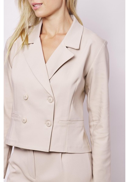 Kadın Yakalı Flato Cepli Uzun Kol Kruvaze Anvelop Hafif Likralı Kumaş Blazer Ceket-Bej indirimleri